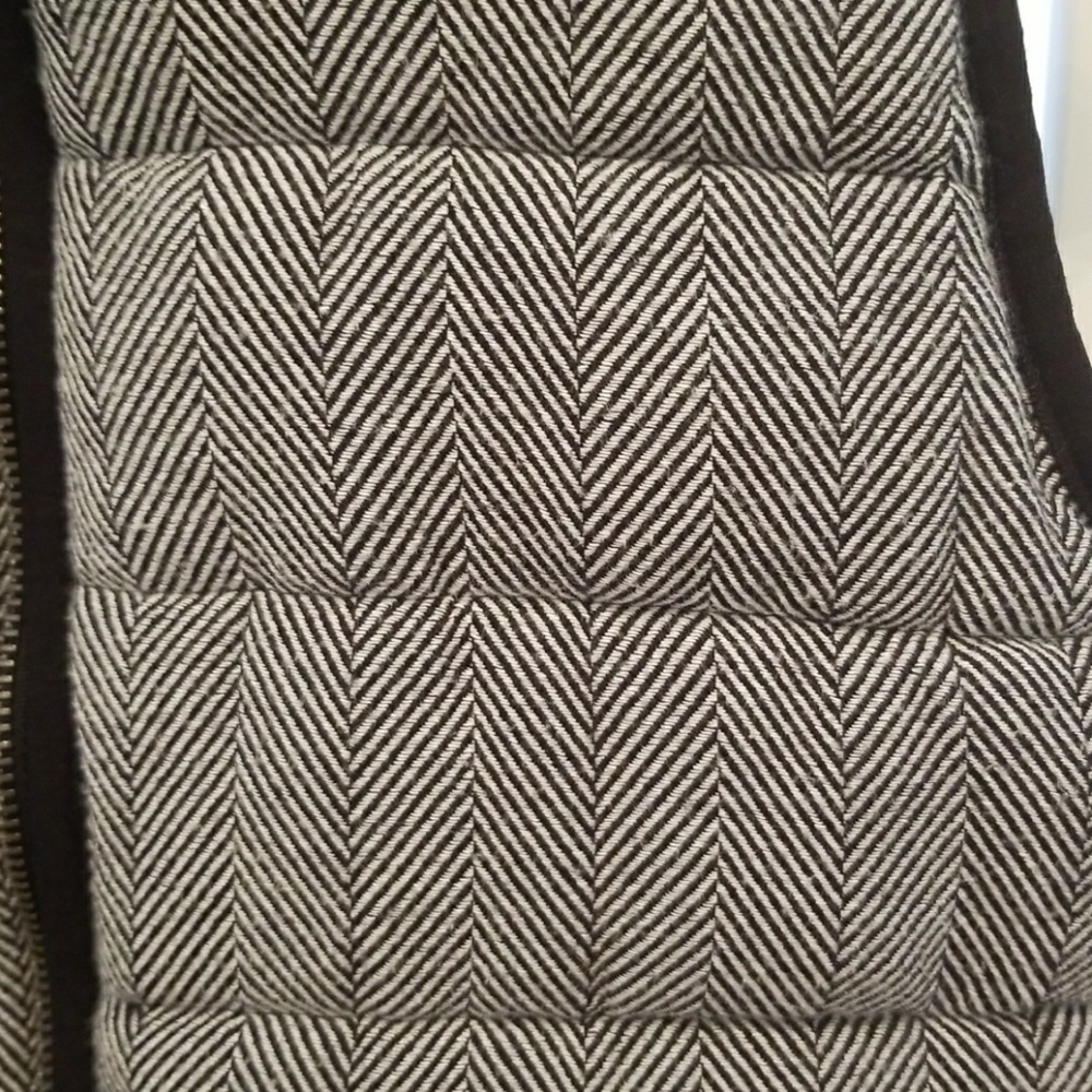 Vest - Picture 2 of 2